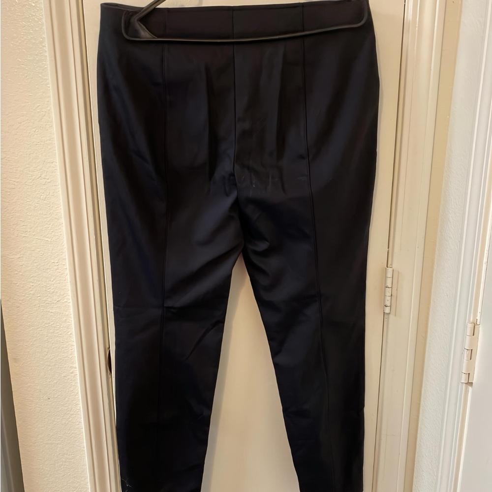 💕ST. JOHN Size 14 Seamed Ankle Zip Pants Flat Front Side Zip Crepe Black - Picture 2 of 16